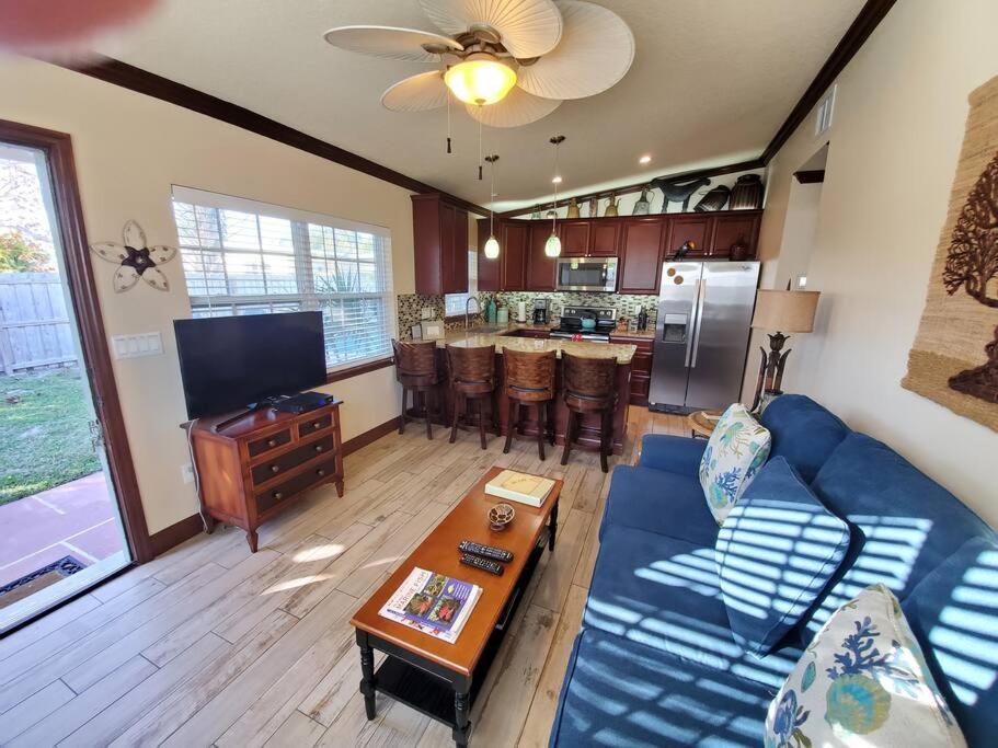 Hawaiian Cottage - Heated Pool Walk To The Beach Cocoa Beach Extérieur photo